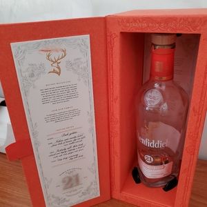 Glenfiddich Single Malt whiskey empty box aged 21 years 750 ML.